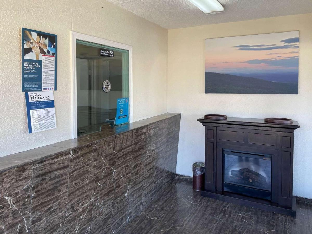 Motel 6 Richmond Ca Civic Center Экстерьер фото